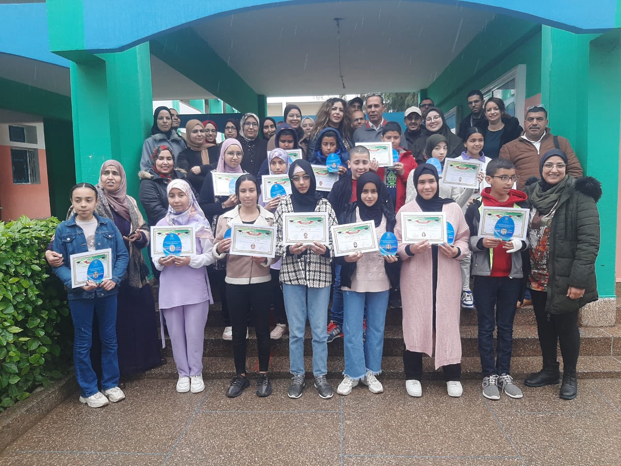 الاحتفاء بالتلاميذ المتفوقين باعدادية المجاهد العياشي بالجديدة