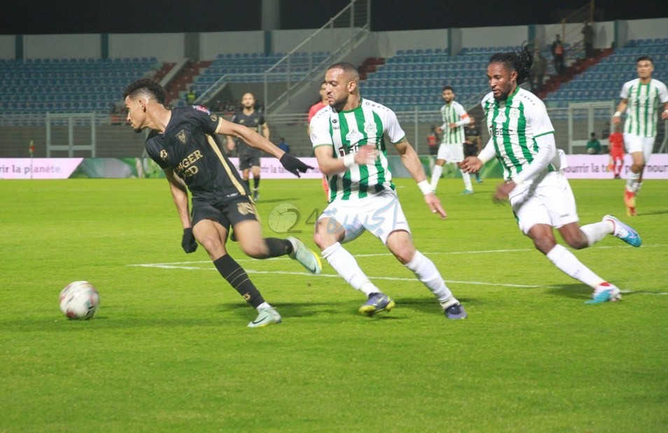 بالصور ... الدفاع الحسني الجديدي  يواصل هدر النقاط ويكتفي بتعادل سلبي أمام المغرب التطواني