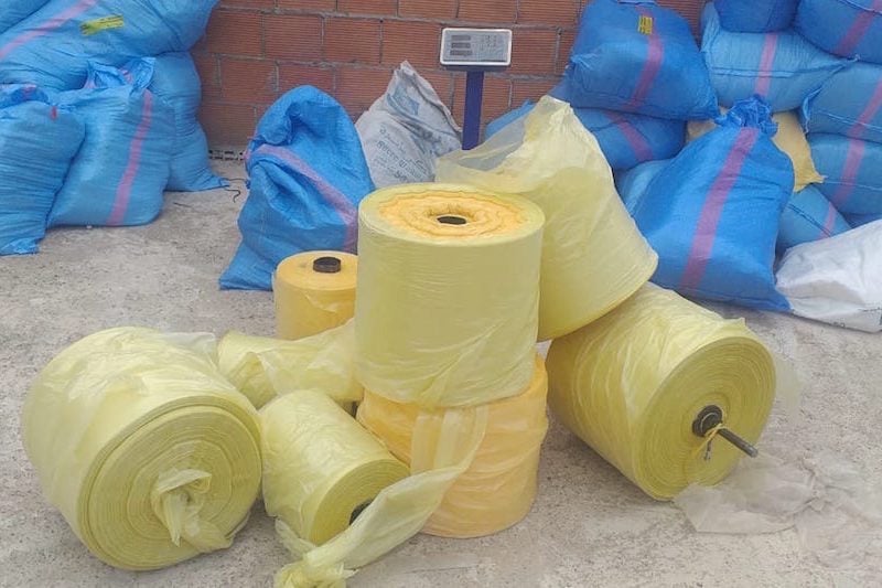 درك الزمامرة يداهم ورشة سرية للأكياس البلاستيكية ويضبط أزيد من طن ونصف من المحجوزات