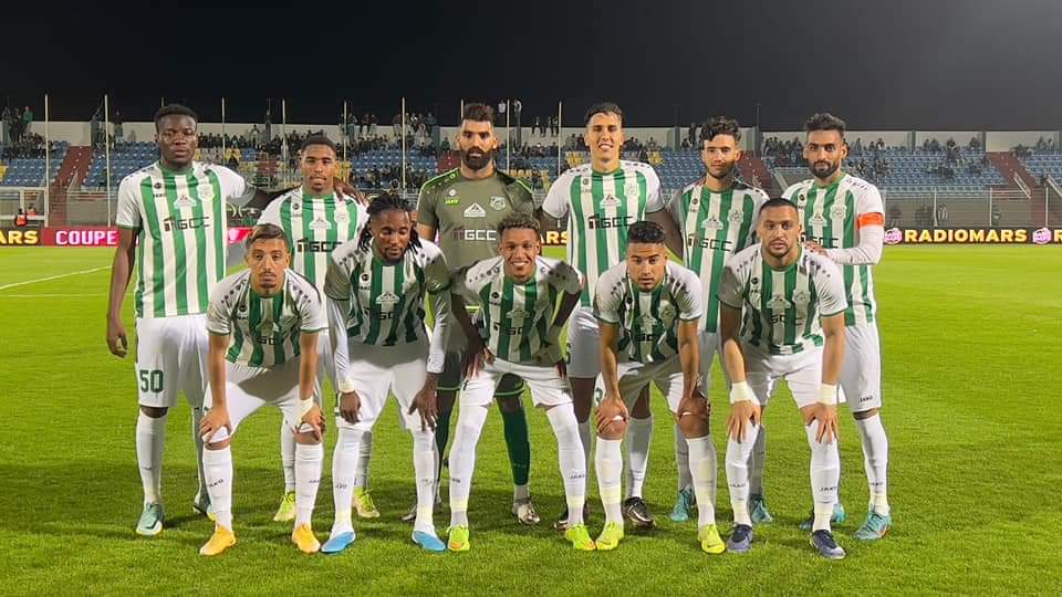 أزمة انخراط داخل نادي الدفاع الحسني الجديدي تزامنا مع سوء النتائج