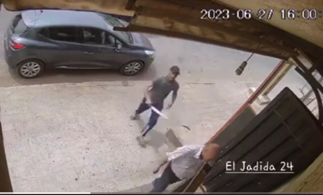 شاهد.. اعتداء إجرامي خطير بحي سيدي موسى بالجديدة والجاني حر طليق