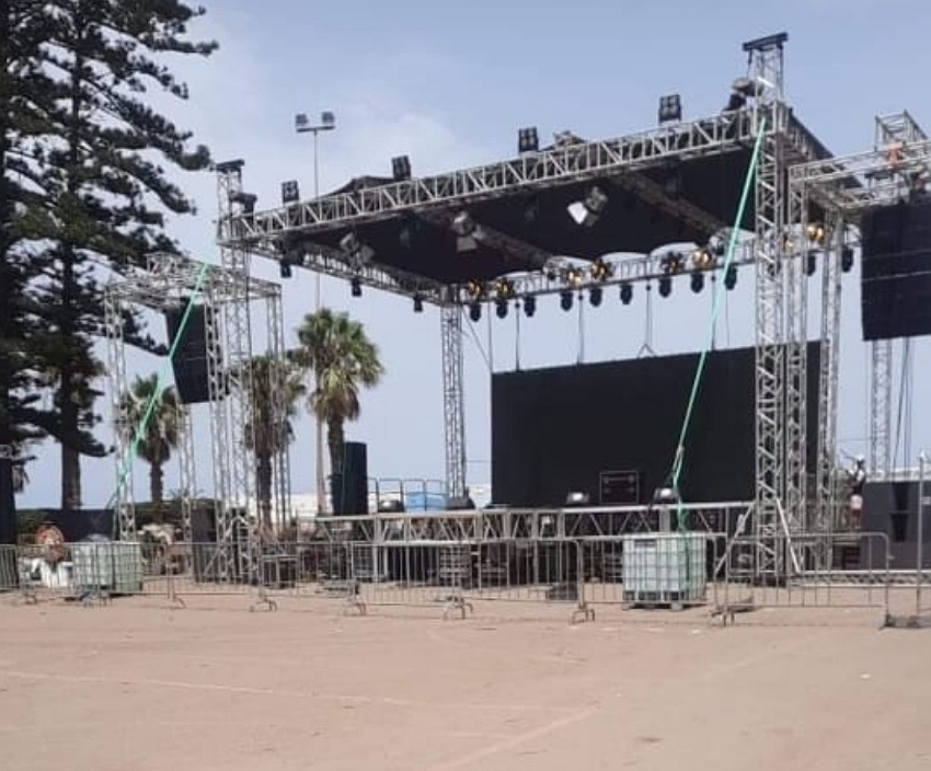 الترخيص باقامة سهرات فنية بحديقة عمومية بالجديدة يجر انتقادات واسعة على الجماعة وسلطات المدينة