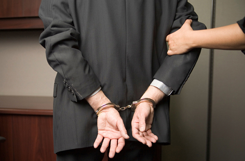 وكيل الملك يأمر باعتقال نائب رئيس جماعة مولاي عبد الله على خلفية حادثة سير مميتة