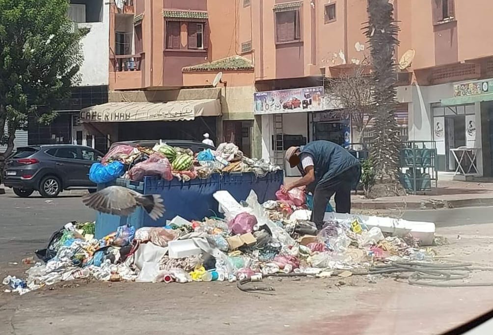 غموض يلف تدبير ملف النظافة بالجديدة بعد إختيار نفس مكتب الدراسات للاشراف على الصفقة المقبلة للنظافة