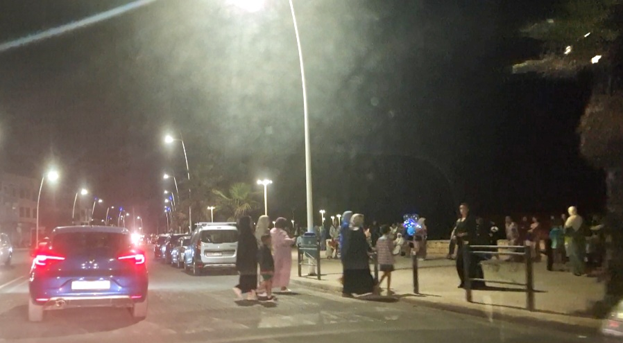 لأول مرة منذ 54 سنة.. الزلزال يخرج سكان مدينة الجديدة إلى الشوارع