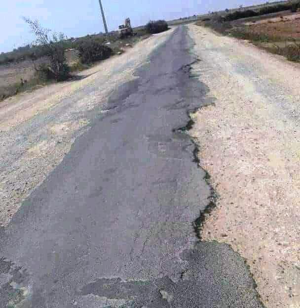 تردي طريق جهوية بإقليم سيدي بنور يقود رجال التعليم  والساكنة إلى تنظيم وقفة احتجاجية