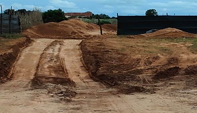 الدرك الملكي يداهم مقلعا عشوائيا لاستخراج الرمال بجماعة اثنين شتوكة