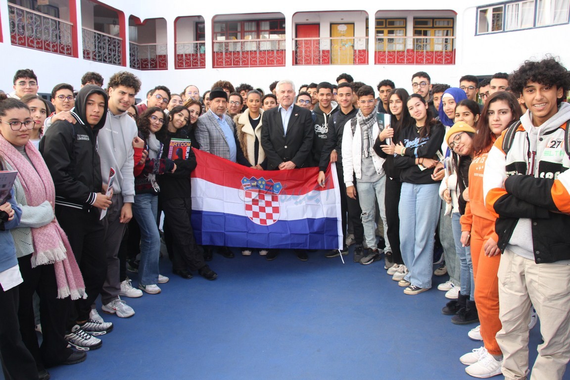 القنصل الشرفي لدولة كرواتيا ضيف شرف Mini forum  المنظم بمؤسسة الملاك الأزرق الخاصة بالجديدة