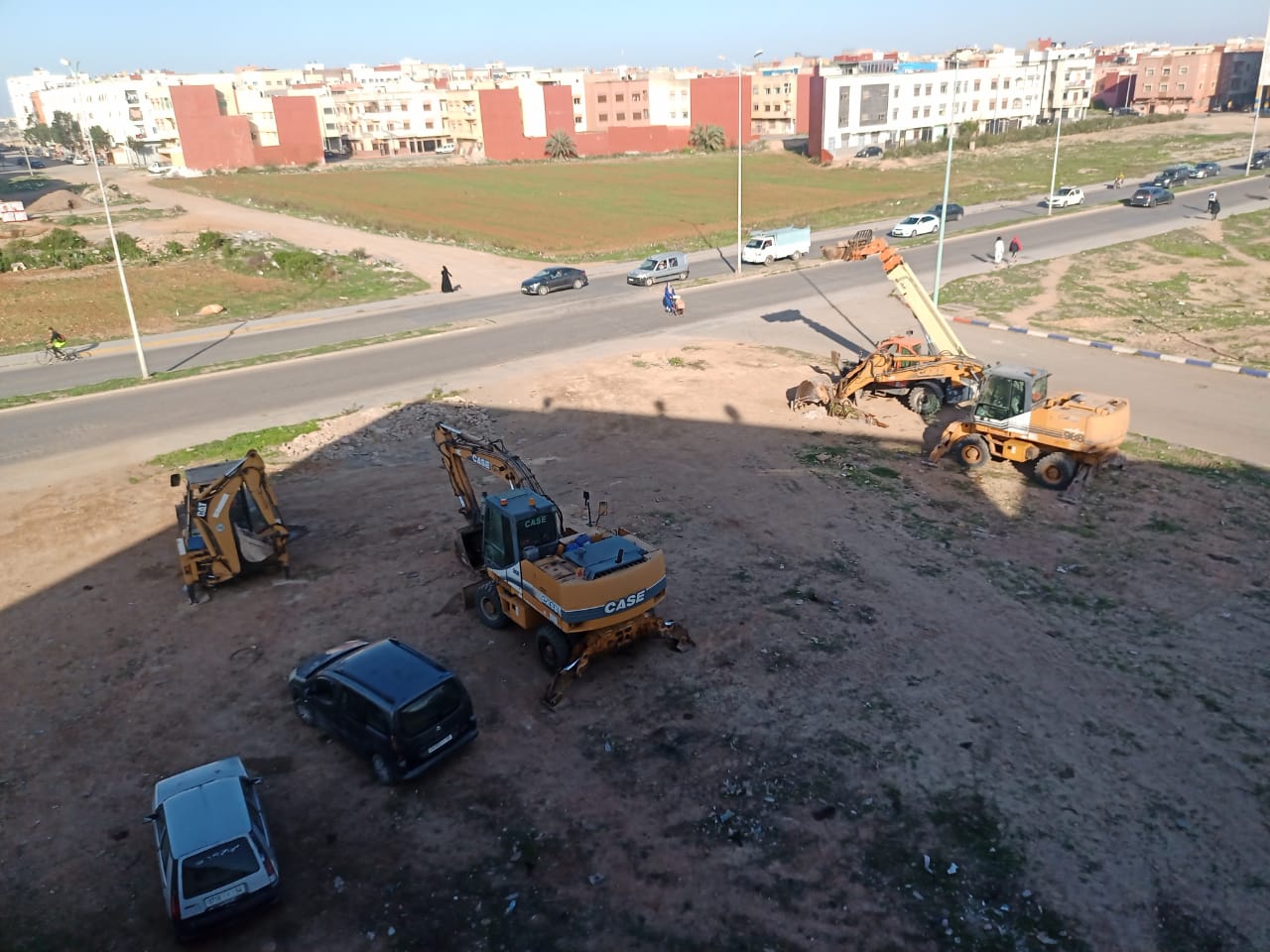 سكان إقامة المحيط بالجديدة يطالبون برفع الضرر من صاحب آليات وجرافات