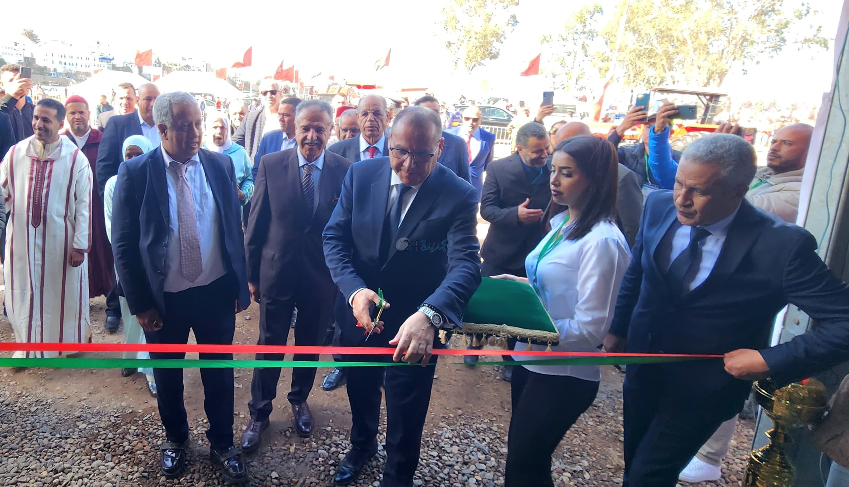 عامل إقليم الجديدة يقص شريط معرض تربية المواشي بجماعة سيدي علي بن حمدوش