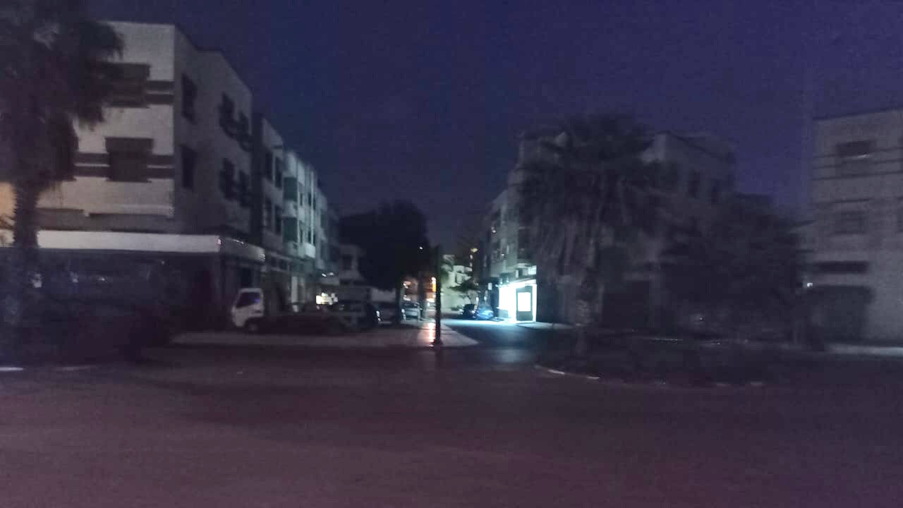 أزقة ودروب حي السلام بالجديدة ترزخ تحت وطأة الظلام والساكنة تطالب المجلس الجماعي بالتدخل