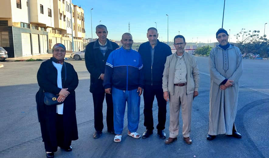 البرلمانية هند بناني الرطل وأعضاء من البيجيدي في لقاء مع ممثلي المجتمع المدني بحي السلام بالجديدة