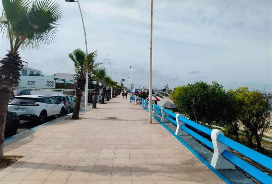 السلطات تنجح في تحرير سيدي بوزيد وساحل مولاي عبد الله من المقاهي المتنقلة