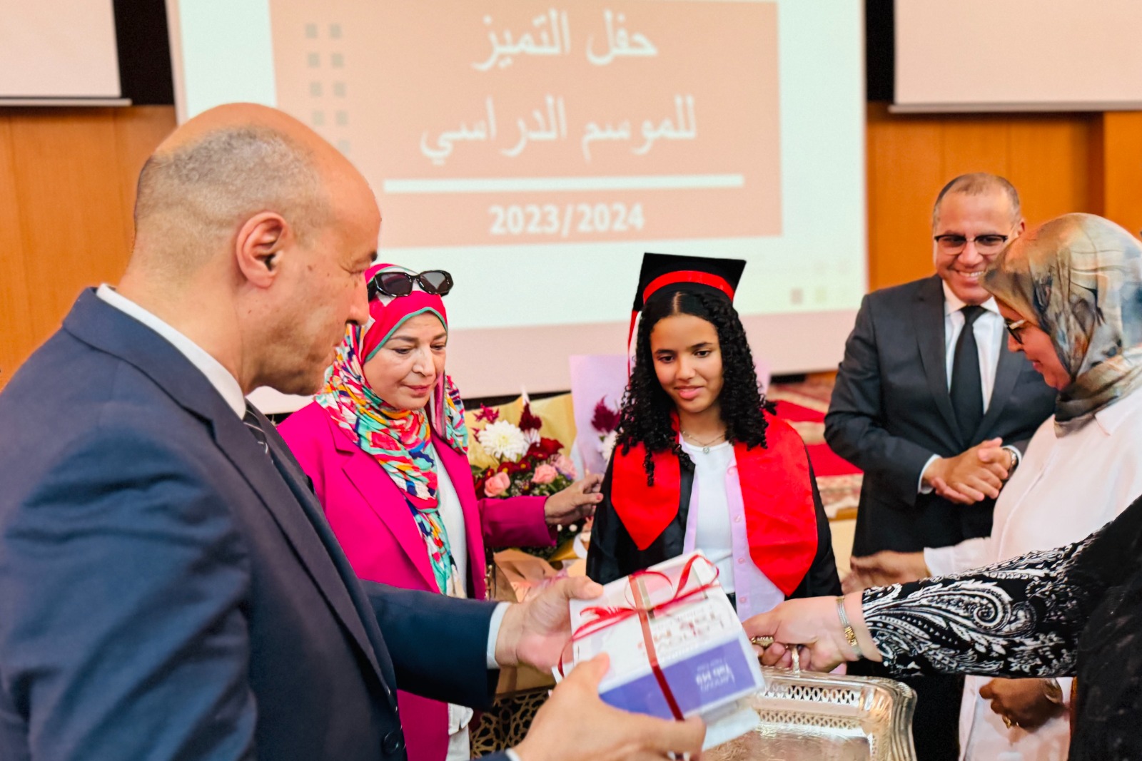 الملاك الأزرق بالجديدة تتصدر وتعتلي منصة التتويج برسم الموسم الدراسي 2023-2024.