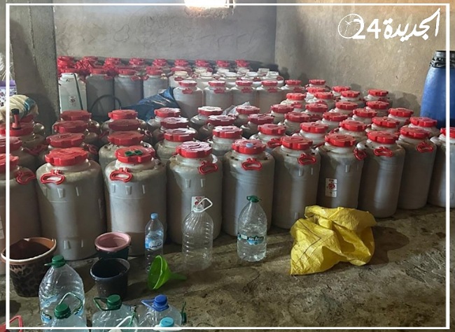 تفكيك مصنع سري لتقطير مسكر ''ماء الحياة'' كان معدا  لإغراق موسم مولاي عبد الله بأكثر من 10 أطنان