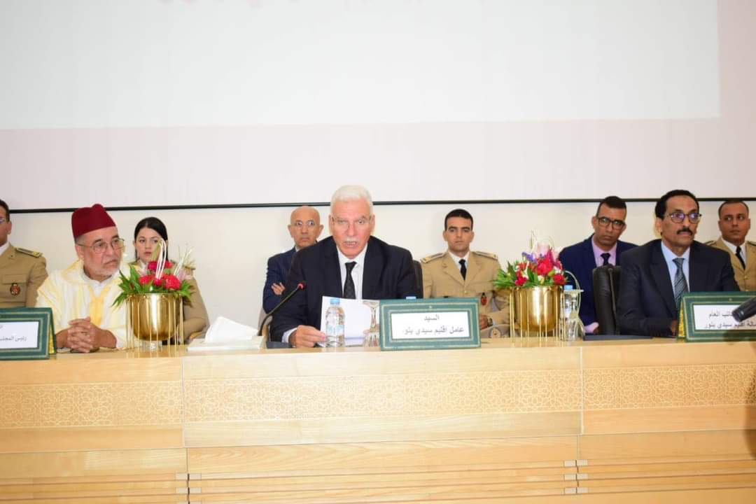 سيدي بنور...عامل الاقليم يشرف على حفل تنصيب رجال السلطة الجدد