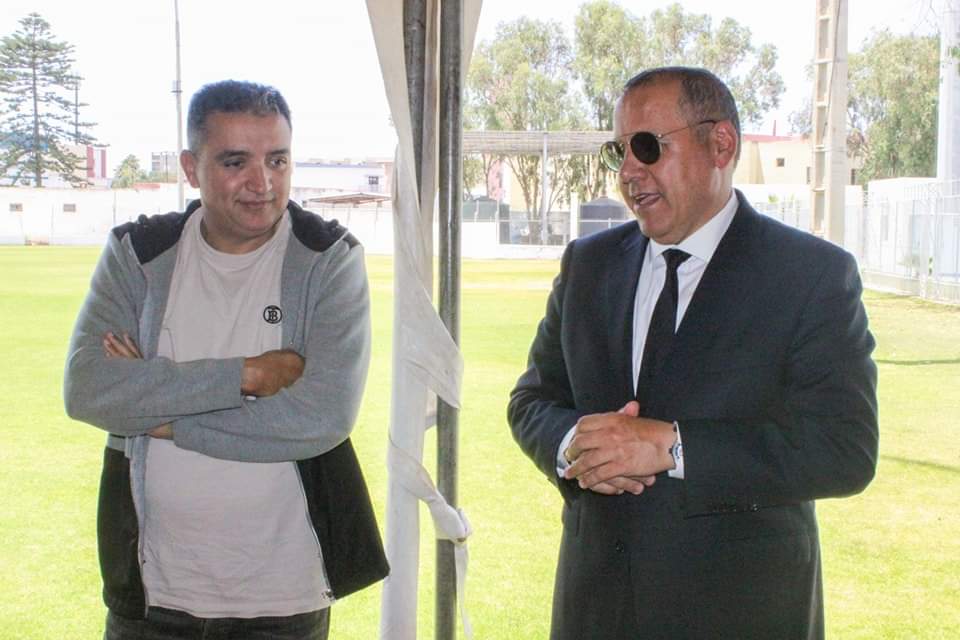 لعدم تكرار سيناريو الماضي.. الدفاع الحسني الجديدي يتطلع إلى دعم مالي قار للنادي لتحقيق النجاح المنشود