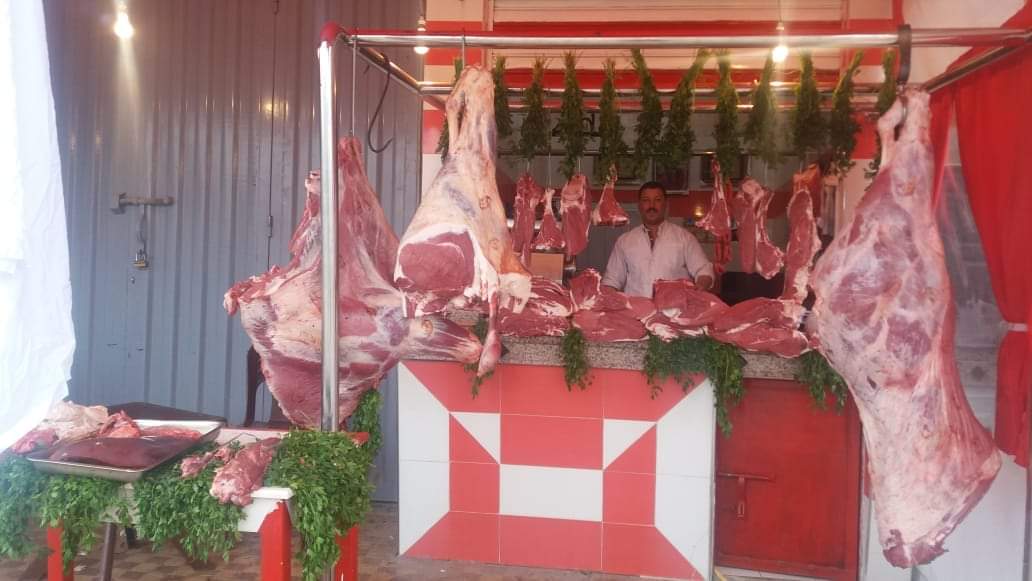 أزمة متواصلة.. ارتفاع أسعار اللحوم الحمراء يثير استياء وسط التجار والمواطنين