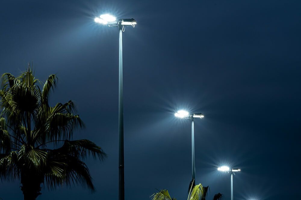 صفقة بأزيد من مليار سنتيم لتركيب أعمدة ومصابيح LED بمدينة الجديدة