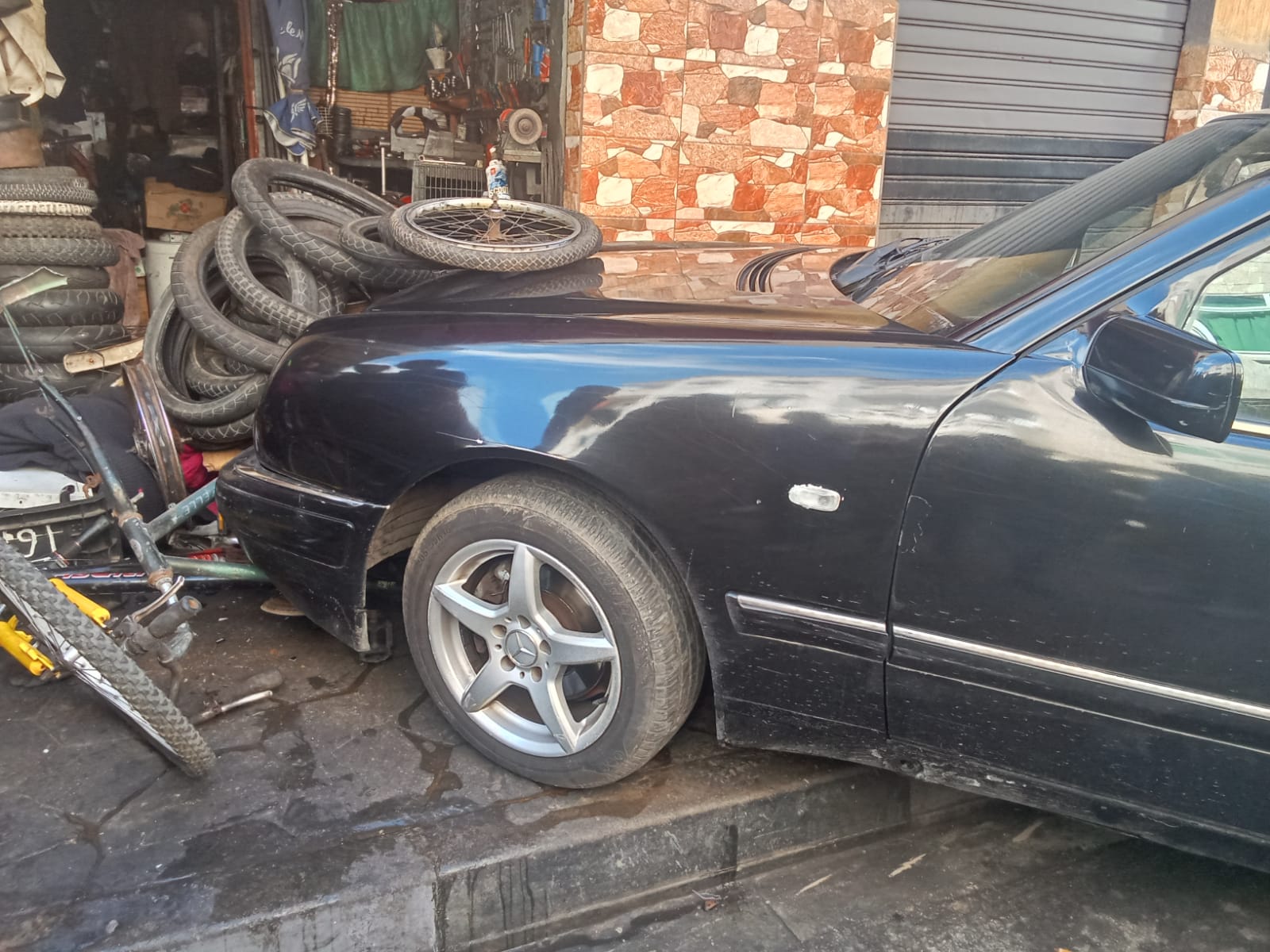 مختل عقليا يسرق سيارة ويتسبب في حادثة سير مميتة بوسط الجديدة