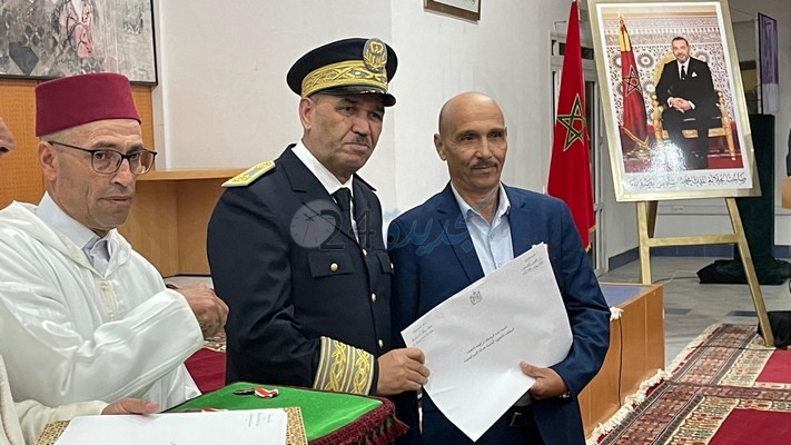 توشيح عبد الرحمان ضعيف رئيس مصلحة بقسم الشؤون الدينية  بعمالة الجديدة  بوسام ملكي