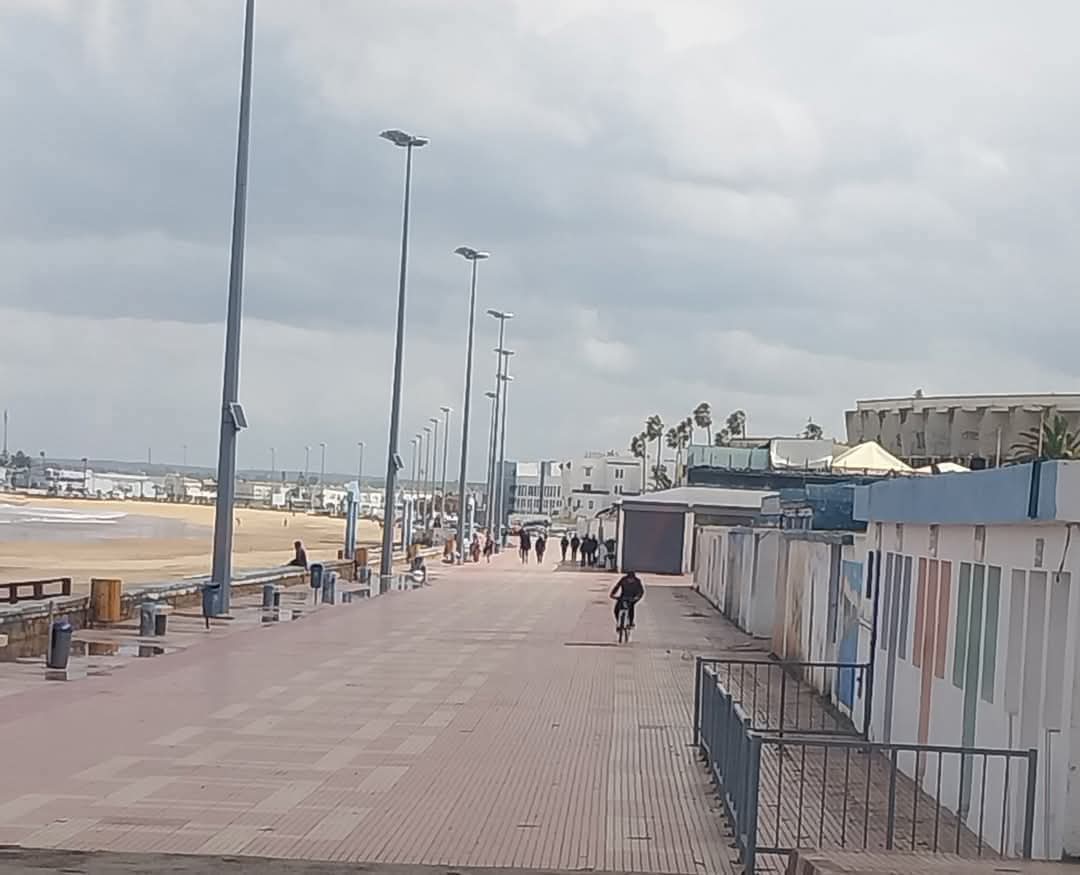 المدير الإقليمي للتجهيز ينذر مقاهي شاطئية بالجديدة : التسوية القانونية أو اللجوء إلى القضاء لإخلاء الملك العمومي