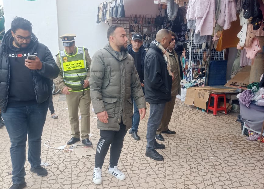 قائد الملحقة الإدارية الثانية بالجديدة يتعرض لاعتداء أثناء حملة لتحرير الملك العمومي