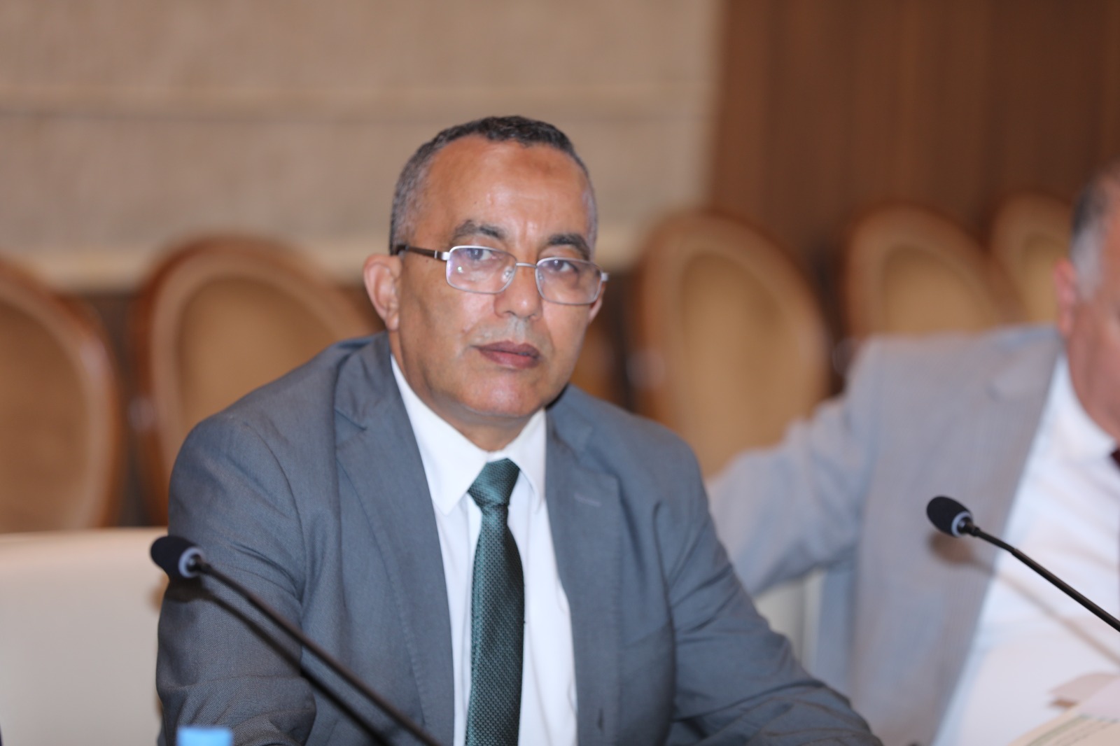 نازيهي يسائل وزير الصحة حول بعض الأعمال غير القانونية لسيارات الإسعاف الخاصة بالجديدة