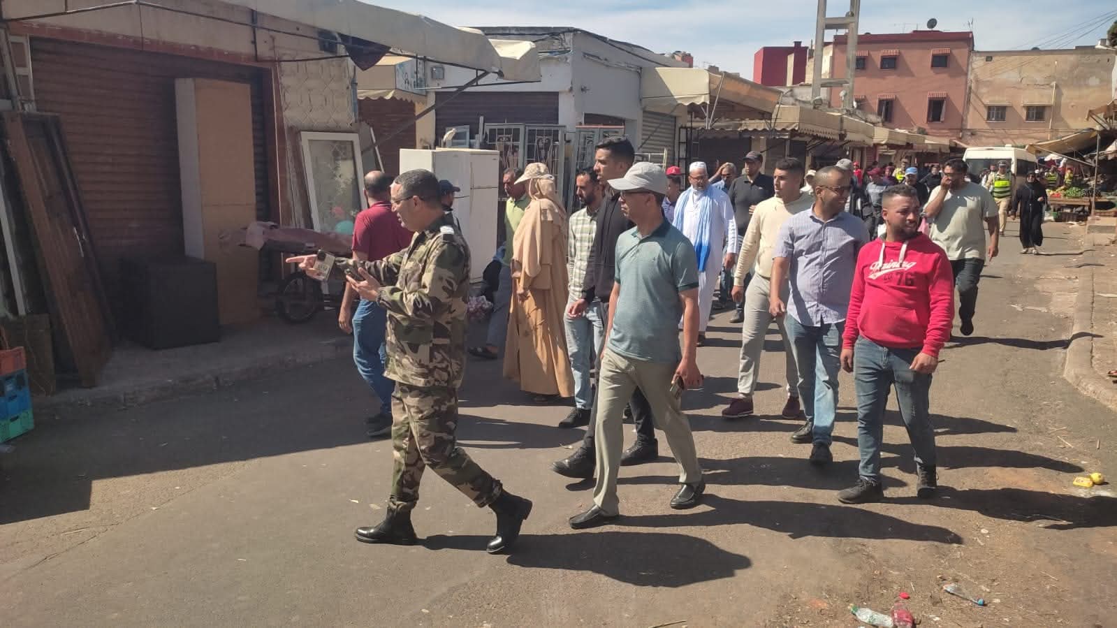 حملة ميدانية واسعة لمحاربة احتلال الملك العمومي بسوق للازهرة بالجديدة