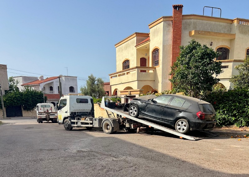 حي جوهرة بمدينة الجديدة : اعمى بريقه شاحنات الديباناج وسيارات الخردة.