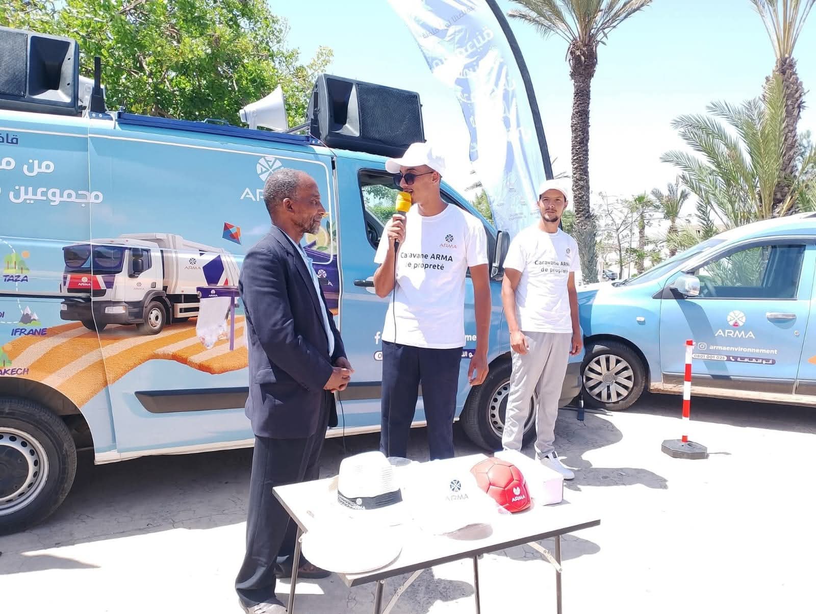 شركة النظافة بالجديدة تنظم قافلة من أجل تحسيس المواطنين بأهمية النظافة والمحافظة على البيئة