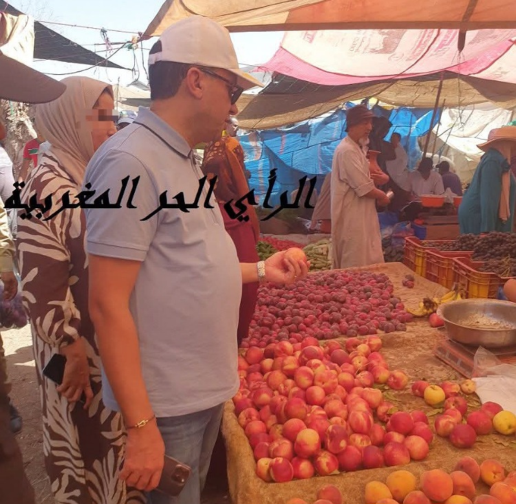 عامل إقليم اليوسفية ''واقف على شغلو''.. زيارة ميدانية للإطلاع على السوق وأسعار الخضر والفواكه