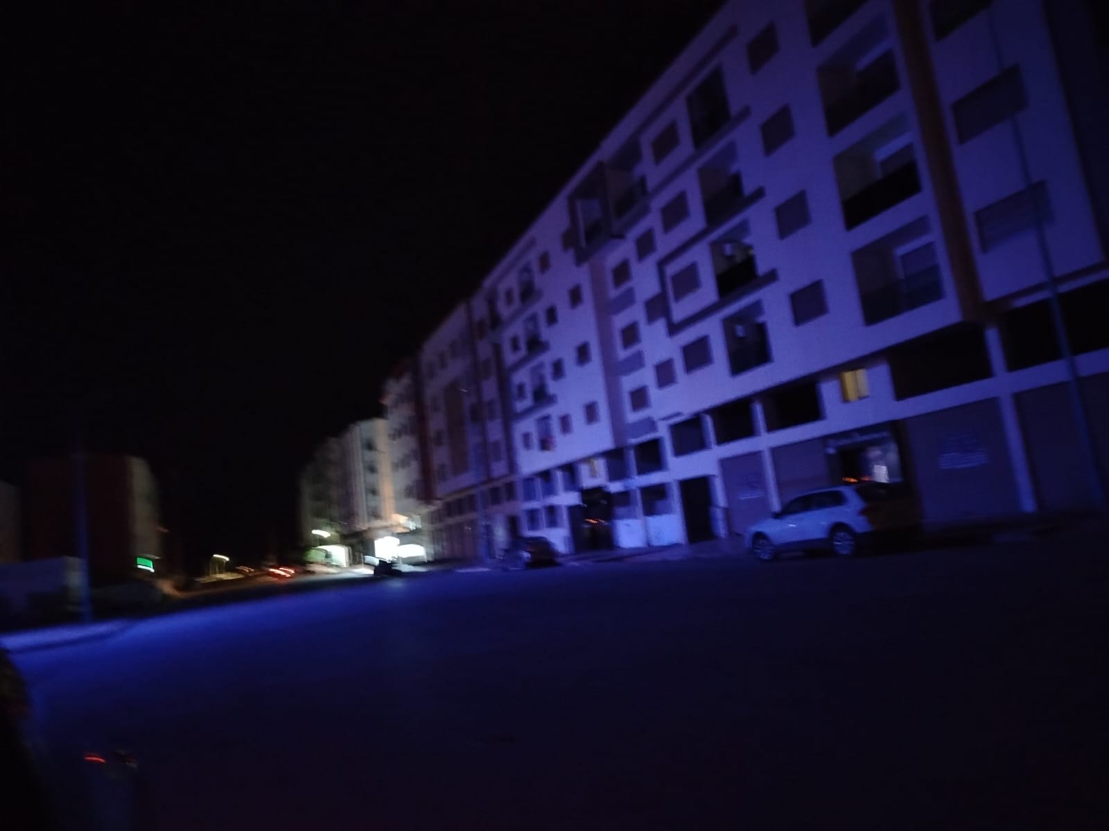 الجديدة: الظلام يعم جزءاً من شارع المدينة المنورة لأكثر من أسبوع والشركة الجهوية خارج التغطية