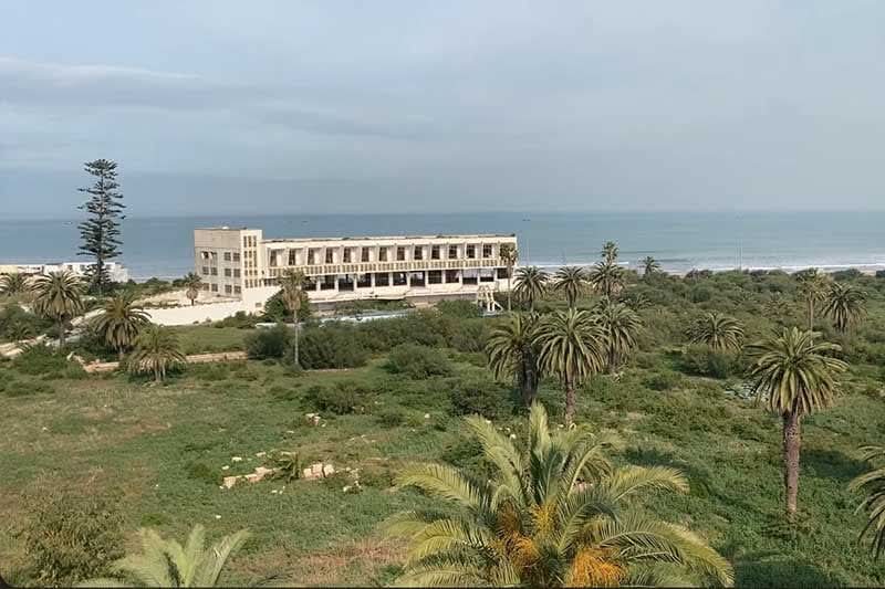 المستشار الجماعي محمد الغرباوي  يدعو إلى نزع ملكية فندق 'مرحبا' بالجديدة وإدراجه ضمن أولويات المجلس