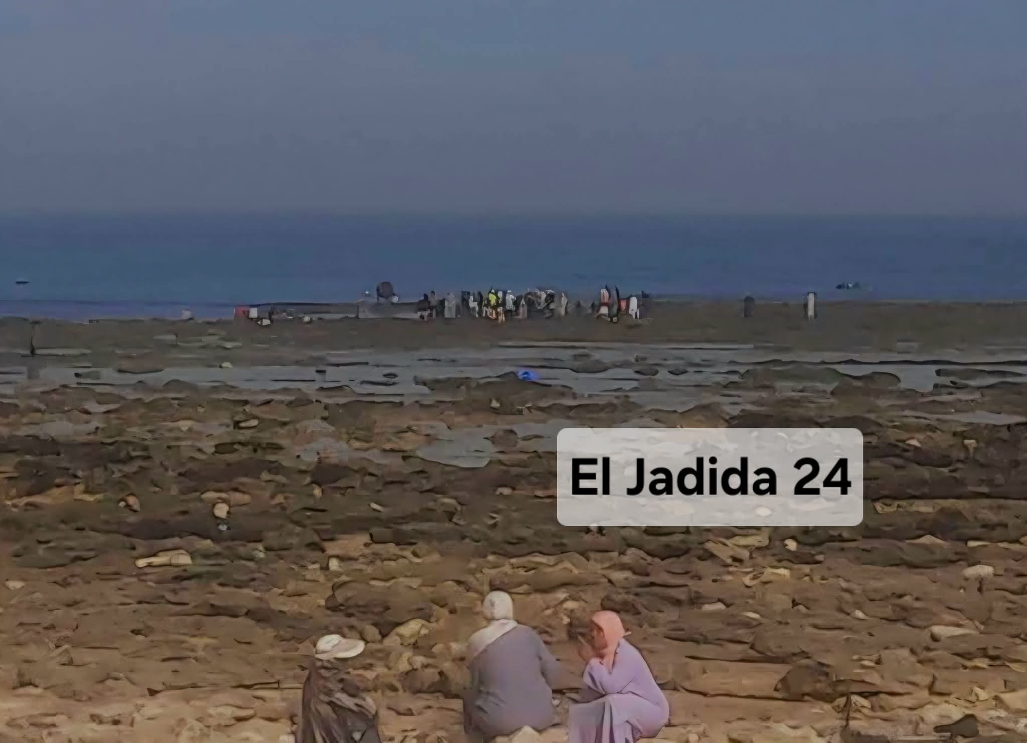 وفاة عاملة في جني الطحالب بسيدي بوزيد تكشف من جديد عن مأساة الهشاشة في القطاع